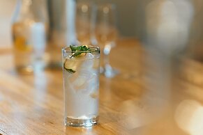 Common de - Hostel & Bar -