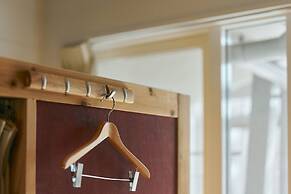 Common de - Hostel & Bar -