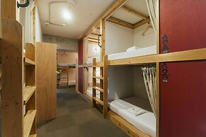 Common de - Hostel & Bar -