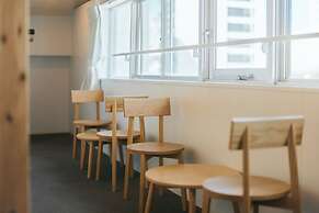 Common de - Hostel & Bar -