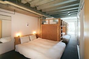 Common de - Hostel & Bar -