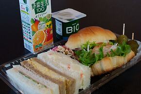 Wisterian Life Club Usami