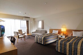 Wisterian Life Club Usami