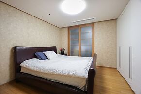 Gangnam Galaxy Apartment 1