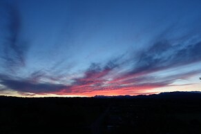 Tasman Hill Lodge - Adult Only