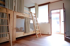 Yuzan Guesthouse - Hostel