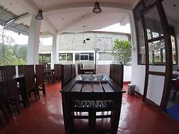 Adams Peak Inn