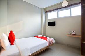 Super OYO Flagship 101 Apple Platinum