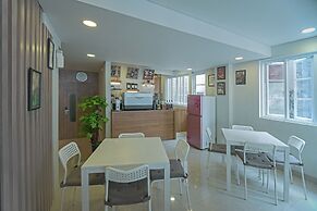 Super OYO Flagship 101 Apple Platinum