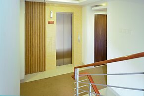 Super OYO Flagship 101 Apple Platinum