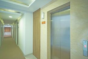 Super OYO Flagship 101 Apple Platinum