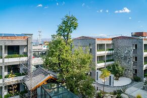 Dali Lridescent Clouds Hotel