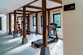 Dali Lridescent Clouds Hotel