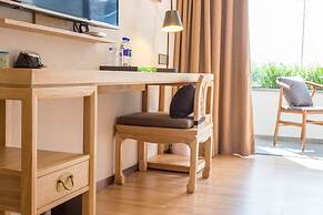 Dali Lridescent Clouds Hotel