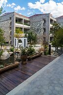 Dali Lridescent Clouds Hotel