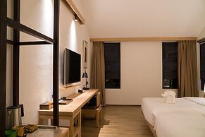 Dali Lridescent Clouds Hotel