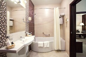 Bishotel