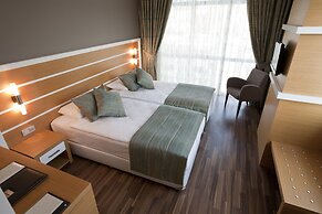 Fourway Hotel SPA & Restaurant