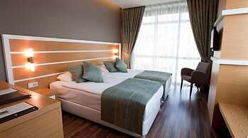 Fourway Hotel SPA & Restaurant