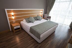 Fourway Hotel SPA & Restaurant