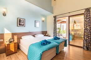 Panorama & Oceania Villas