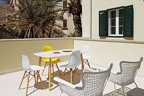 Luxury Seaside Apartments