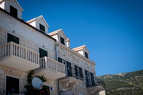 Luxury Seaside Apartments