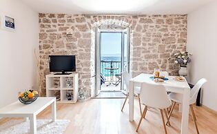 Luxury Seaside Apartments