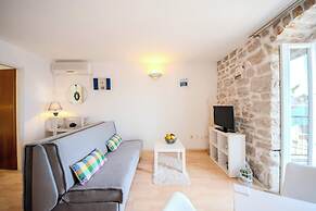 Luxury Seaside Apartments