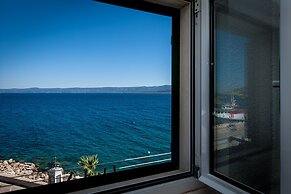 Luxury Seaside Apartments