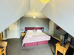 Homesly The George Hotel