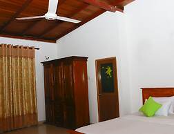 Darshani Hikka Villa