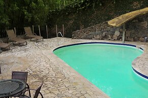 Casa em Ubatuba com Vista para o Mar