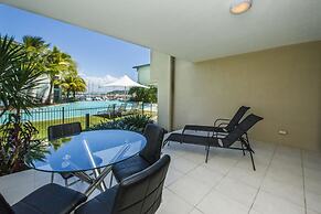 Blue on Blue Apartment 813