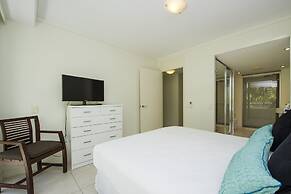 Blue on Blue Apartment 813