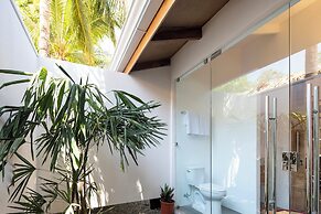 The Gilded Iguana Surf Hotel