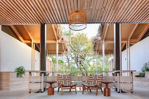The Gilded Iguana Surf Hotel