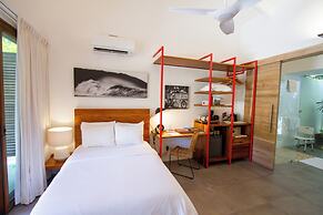 The Gilded Iguana Surf Hotel