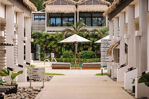 The Gilded Iguana Surf Hotel