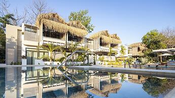 The Gilded Iguana Surf Hotel