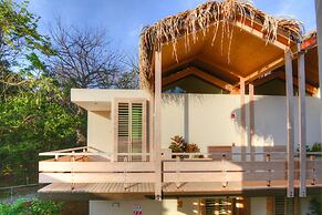 The Gilded Iguana Surf Hotel