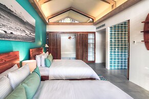 The Gilded Iguana Surf Hotel