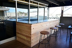 California Comfort and Suites