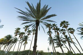 Broadmore Miami Beach