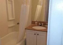 Hollywood Beach Resort- Beautiful Large Studio