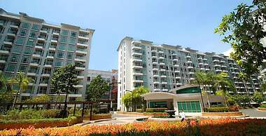 Max Stays Max Style at Parkside Villas