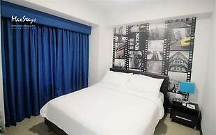 Max Stays Max Style at Parkside Villas