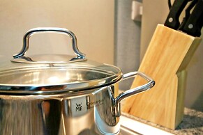 Max Stays Max Style at Parkside Villas