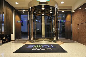 Hotel Toms