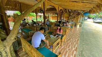 Quoc Khanh Bamboo Homestay - Hostel